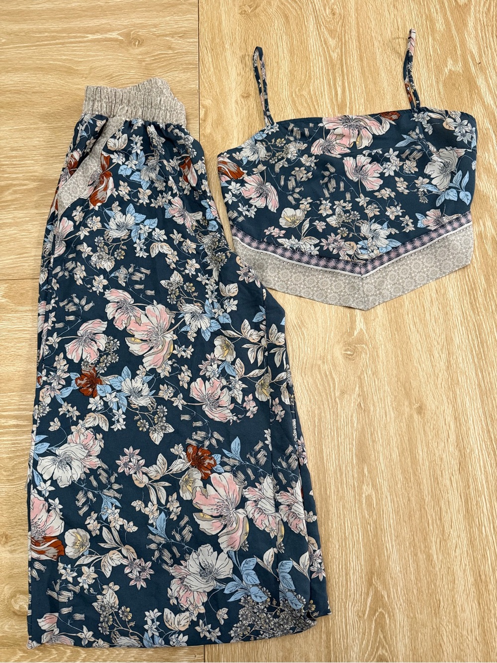 Sienna Sky Women’s Small 2 Piece Floral Palazzo Pant Set Boho Crop Top Navy